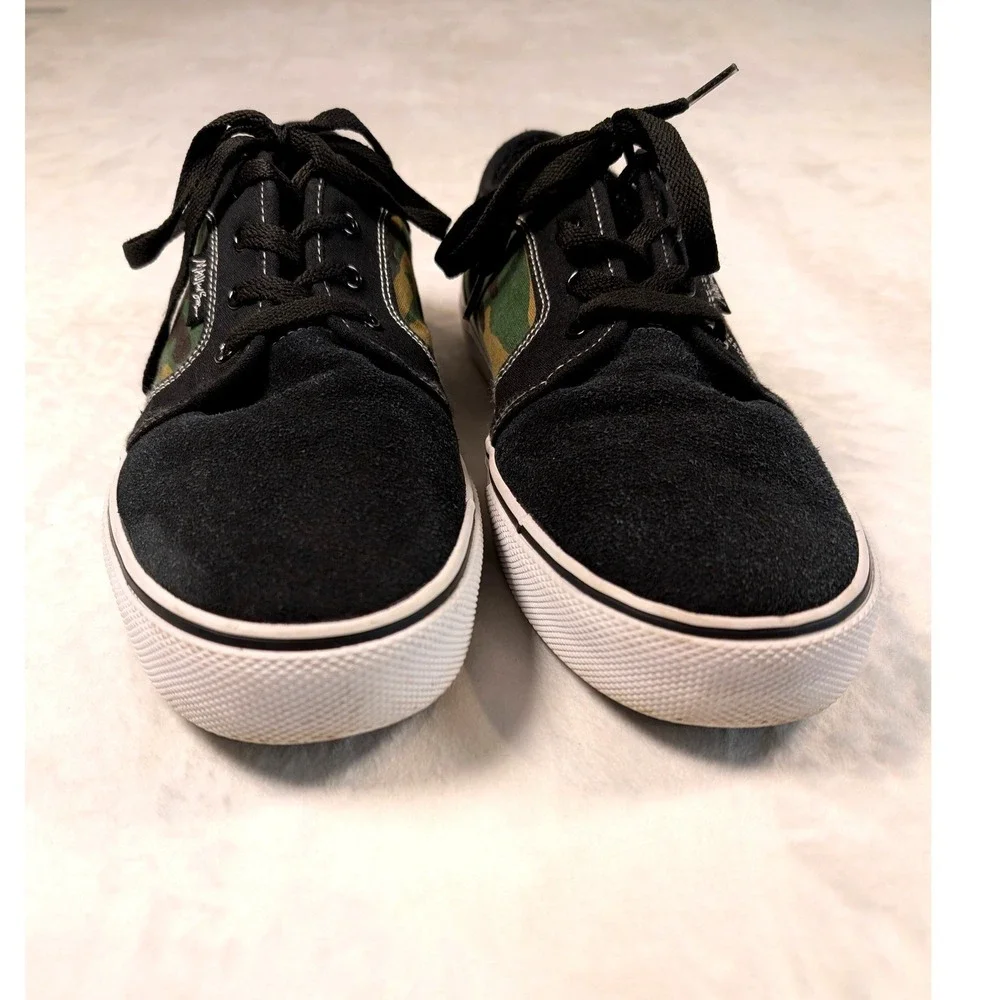 Maui and Sons Mens Camo Canvas Suede Low Top Skate Sneakers Black Green Size 12